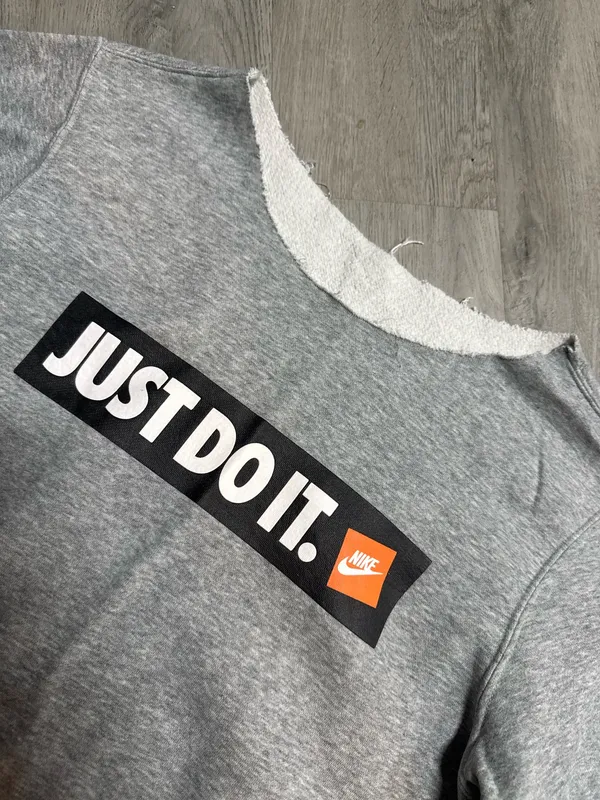 Nike cut off sweatshirt  - Image 4