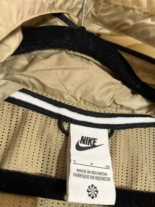 •NWT• Nike Tech Gold windbreaker jacket size Small - Image 5