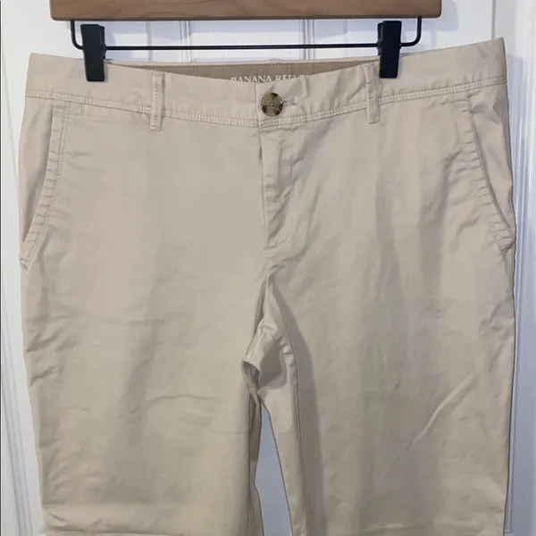 Banana Republic Tan Straight Leg Chinos Versatile Style Size 8 - Image 3