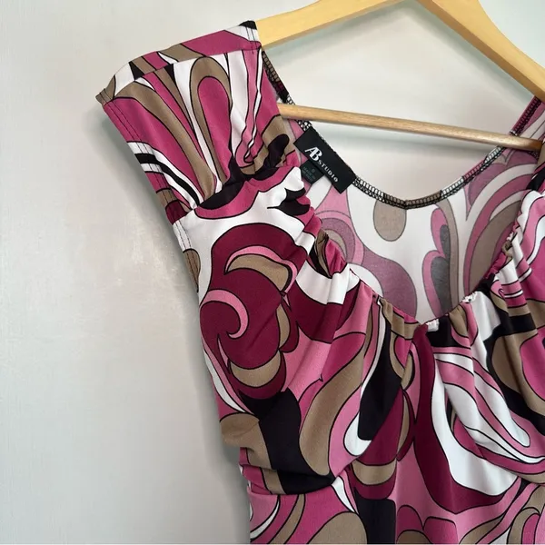 AB Studio Y2K Geometric Babydoll Top. Small. Pink and neutrals. - Image 2