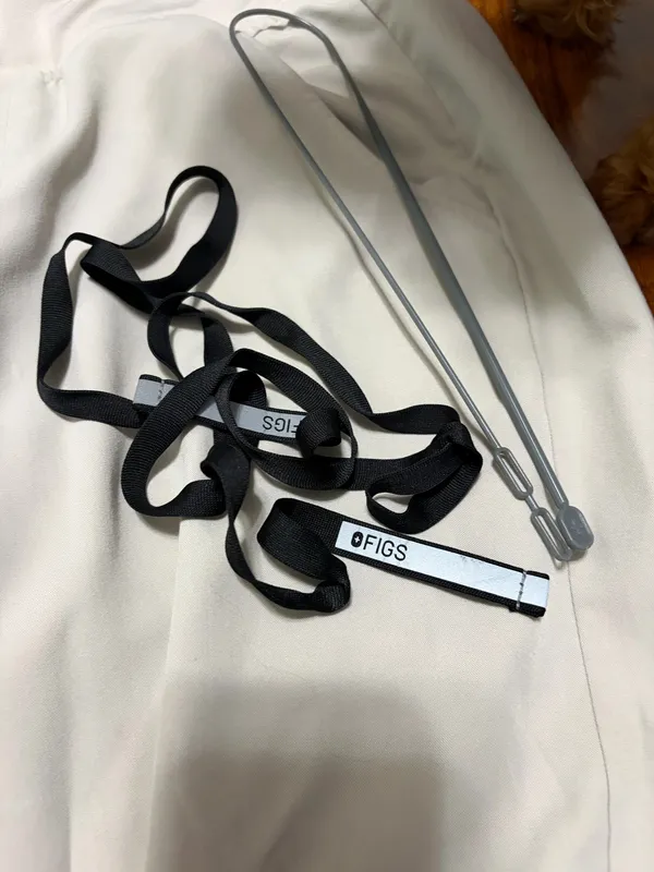 FIGS Set Scrubs - Image 6