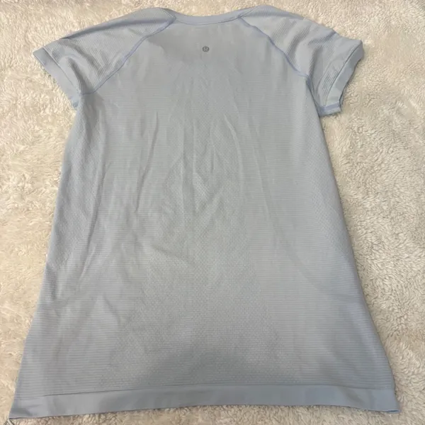 Lululemon Womens Swiftly Tech 12 Blue Athletic Top Workout Preppy Yoga Pilates - Image 3