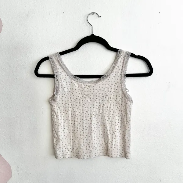 Brandy Melville Ivory Floral Cami Tank Top Bow‎ Accent Lace Trim Cotton - Image 2