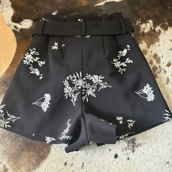 MAJE Ima Floral Embroidered Shorts Floral Preppy Size 36‎ US Small Black - Image 5