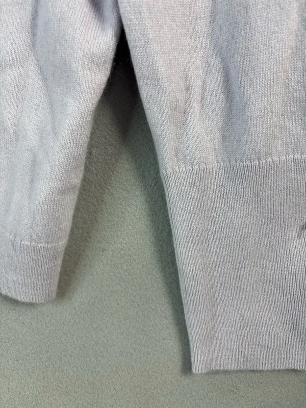 J. Crew L Lux Preppy Cashmere Pale Lavender V-Neck Lightweight Sweater - Image 3