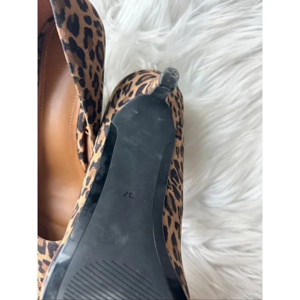 H&M animal print heels size 37 or 6 1/2 - Image 4