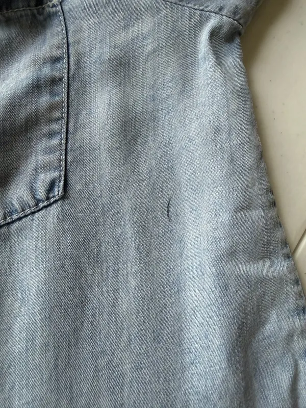 Women's blue jean-like long sleeve collared snap front lightweight shirt size S - Image 10