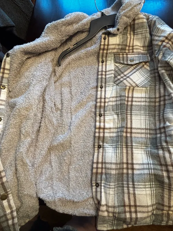 COZY FALL ESSENTIAL - Plaid Sherpa-Lined Brand New With Tags! - Image 5