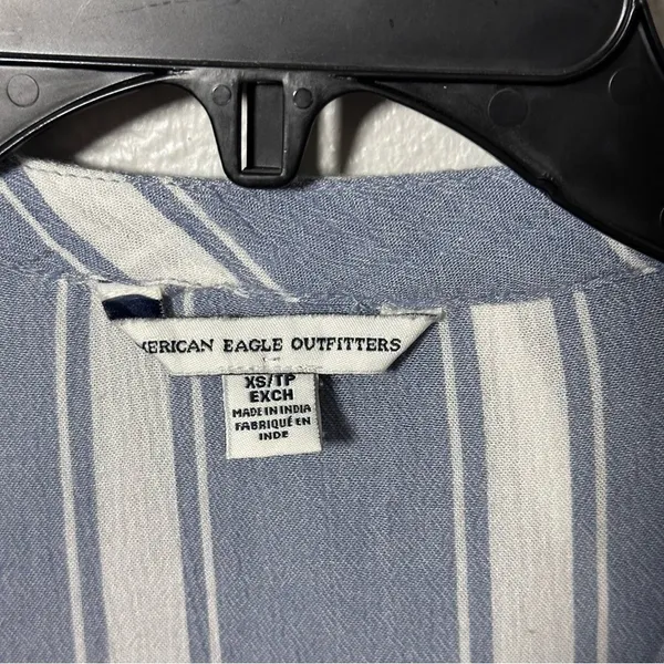 American Eagle Women Blue stripes blouse Long Sleeve size XS‎ - Image 3