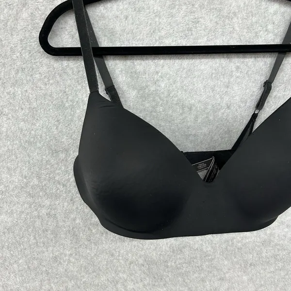 Victoria's Secret Women's Wireless Bra Lightly Lined In Black, Size 38DD - Image 3