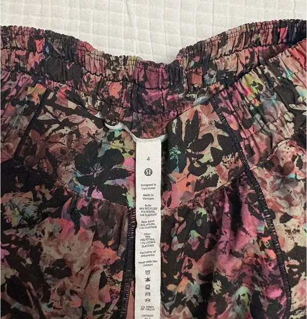 Lululemon Hotty Hot Shorts 4" Multicolored - Image 3