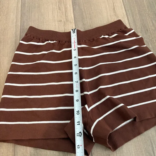 Striped Sweater Sweat Shorts brown‎ white size small - Image 4