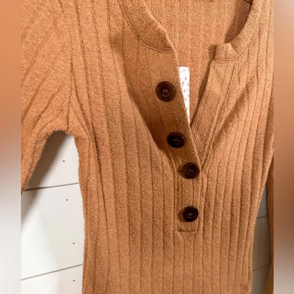 Free People NEW We the Free Oliver Boucle Ribbed Long sleeve Henley in Clay, XS, MSRP $58 - Image 8