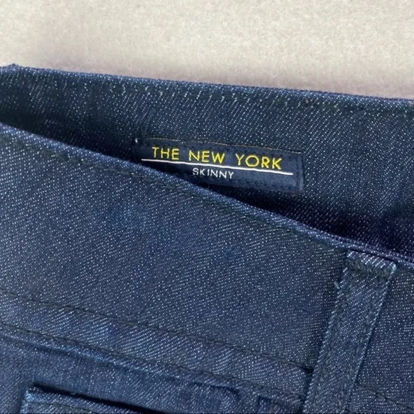 Vigoss Studio Stretch‎ Dark Wash Denim New York Skinny Jean - Image 5