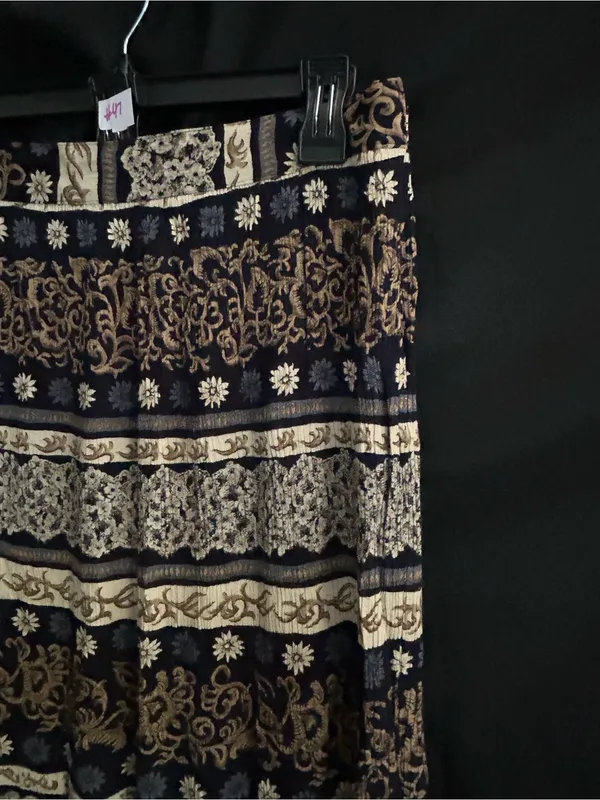 First Option Women’s Black & Cream Patterned Midi Skirt SZ MD - Image 3