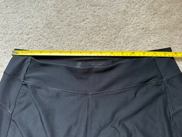Ladies Energy Zone Gaucho Athletic Pants – Size Medium (8-10) | High-Waist Black Workout Capris - Image 5