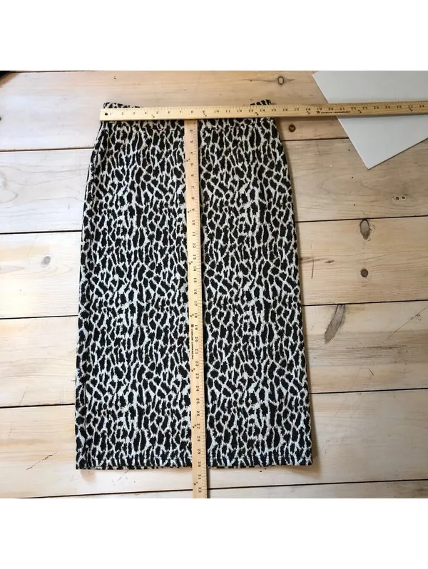Loft NWT Women's Knit Midi Cheetah Print Pencil Skirt Size M - Image 9