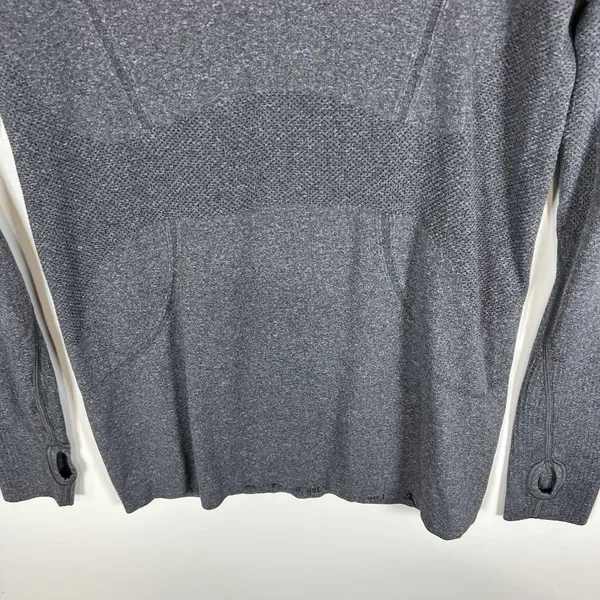 Lululemon Swiftly Tech Long Sleeve‎ Crew Sz 8 Gray Thumbholes Workout Yoga - Image 3