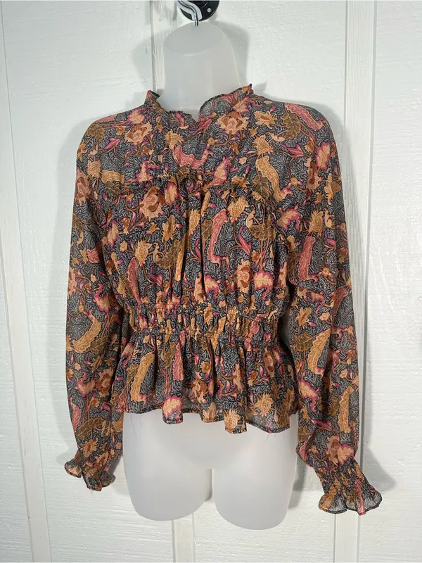 Entro Black Multicolored Crop Top Size Small EUC - Image 4