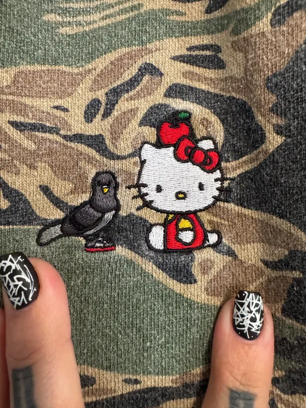 Hello Kitty X Staple Pigeon Camo Sweatpants- XL - Image 2