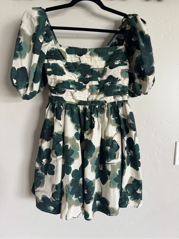 Abercrombie & Fitch Emerson Poplin Green Floral Mini Dress size medium - Image 2