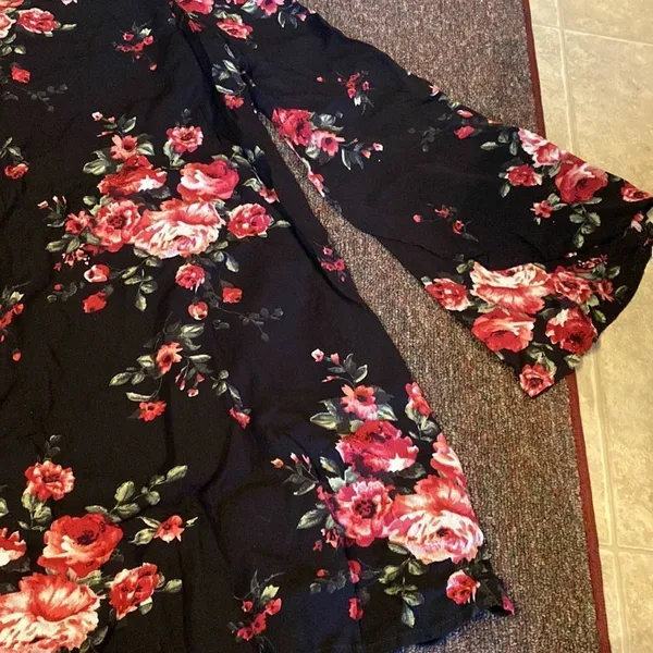 Lulus medium floral dress‎ - Image 5