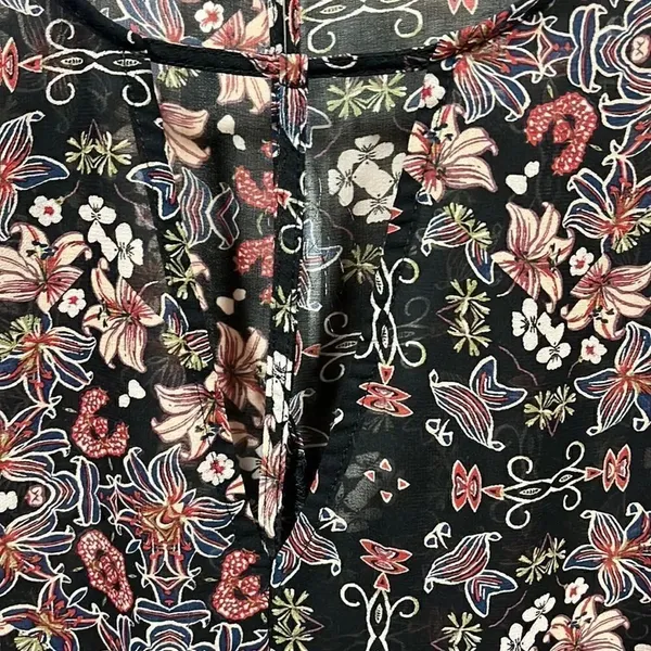 BCBGeneration sheer floral boho blouse - Image 2