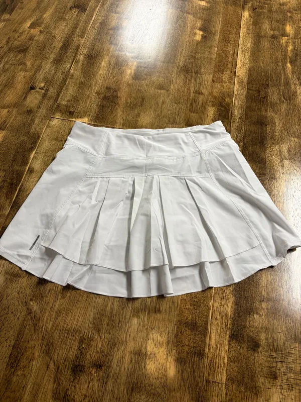 Mondetta White athletic skirt - Image 2