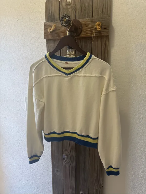 Free People Rio Sweatshirt - Image 12