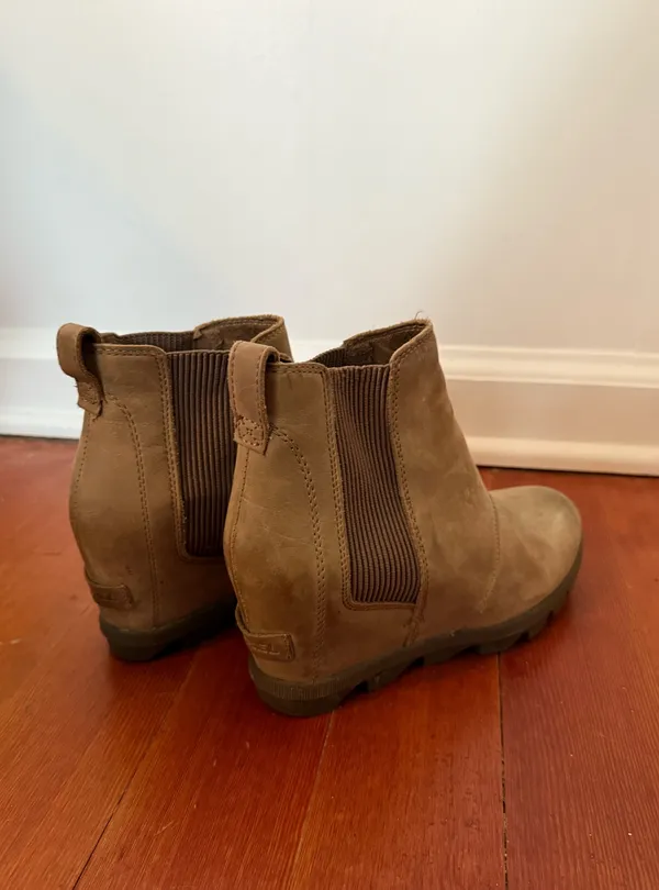 SOREL Light Olive Green Leather Wedge Boots - Image 3