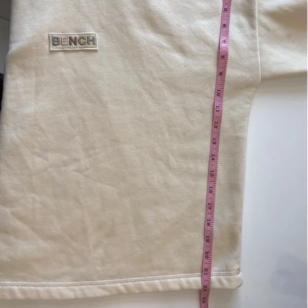 Bench Womens M Cream Cropped Pullover‎ Hoodie Sweatshirt Embroidered Logo - Image 10
