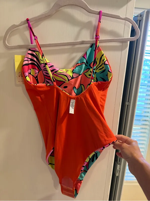 Maaji one piece reversible swimsuit! NWT! Size Large! - Image 5