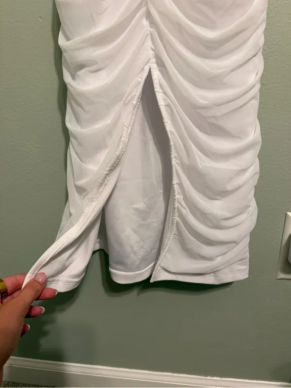 Amazon White Ruched Sleeveless Maxi Dress - Image 3