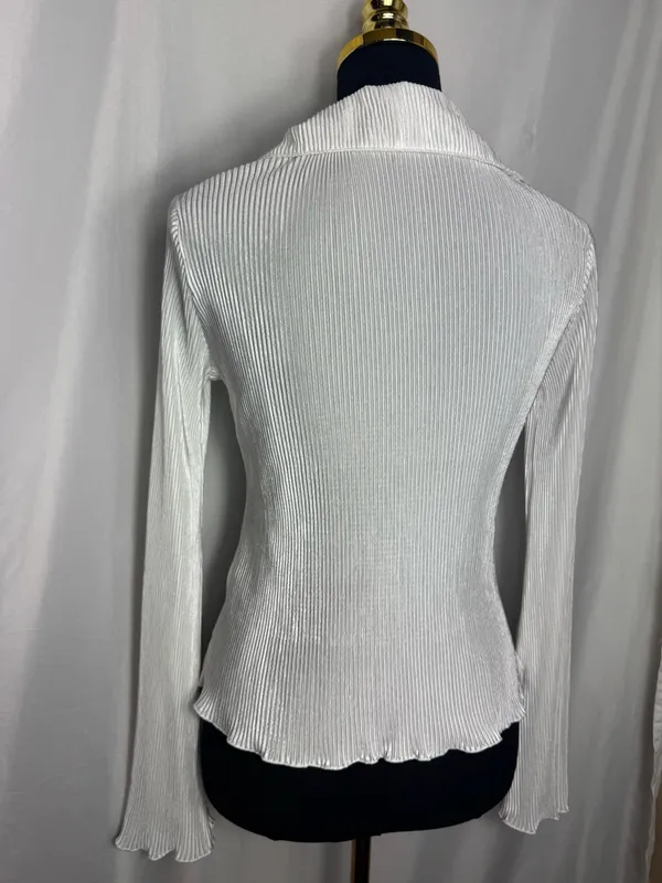 Women’s Ribbed V-Neck Button-Front Top Y2K style White festival Small NWOT - Image 5