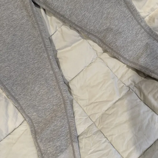 Alo Yoga High Waist Womens Leggings Size M RN 87320 Compression GREY & WHITE - Image 3