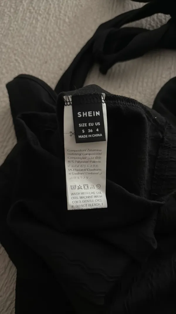 Black Romper Shein sleeveless  - Image 4