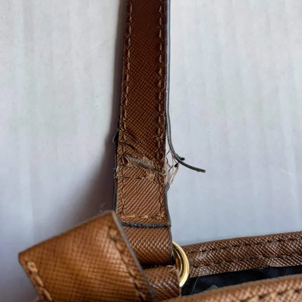Michael Kors Kempton Small Crossbody Bag - Image 5