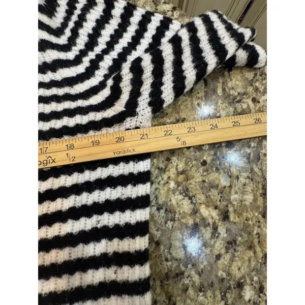 Banana Republic Black & White Filpucci Wool Alapaca Sweater Size Large Striped - Image 7