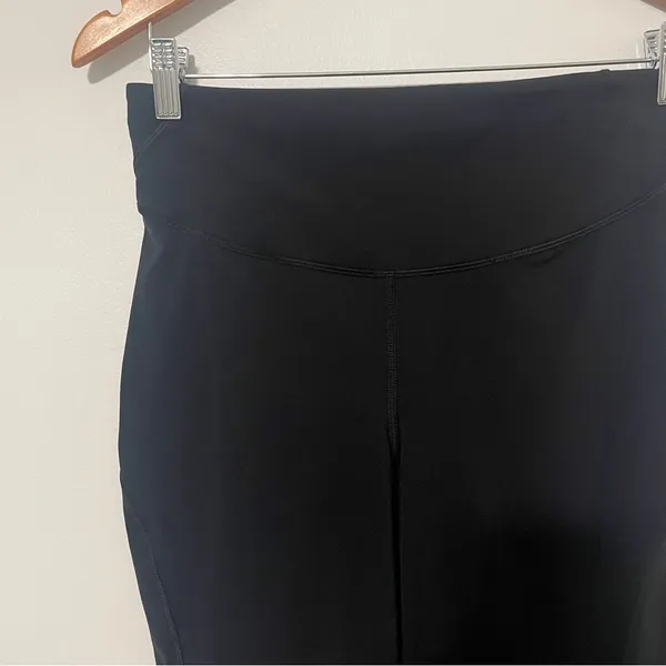 Lululemon Base Pace Crop 23” black size 6 - Image 8
