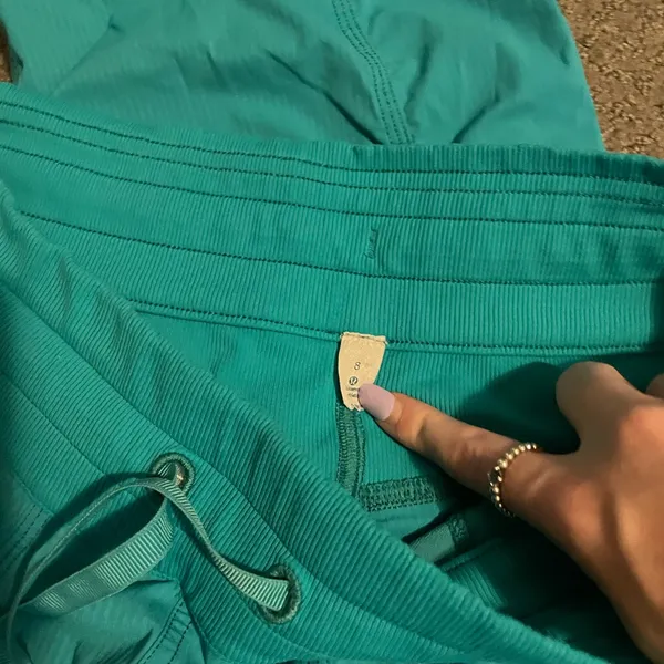 lululemon capri pants - Image 2