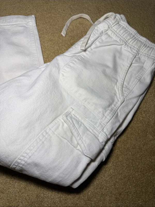 Women’s GAP Easy Cargo Capris - Image 2