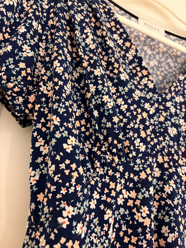 Boutique Gilli Dress - Image 2