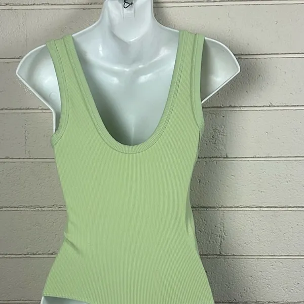 Abercrombie & Fitch pastel lime green ribbed knit sleeveless bodysuit size S - Image 6
