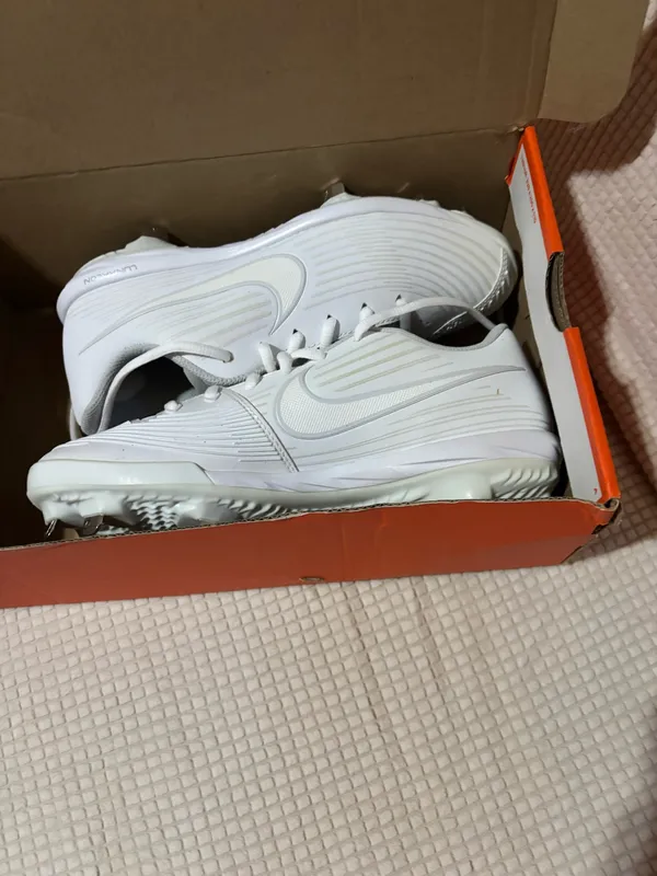Nike softball/baseball metal cleats  - Image 3