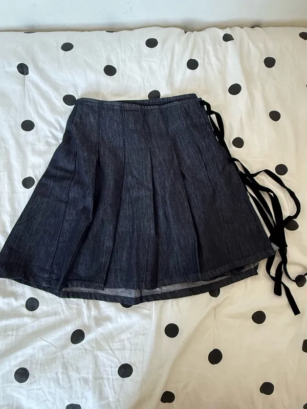 Lisa says Gag Wrap Skirt - Image 3