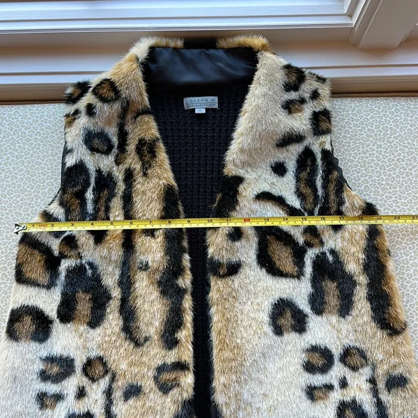 NWOT Joseph A Faux Fur Cheetah Print Long Duster Vest Sweater in back size S - Image 9