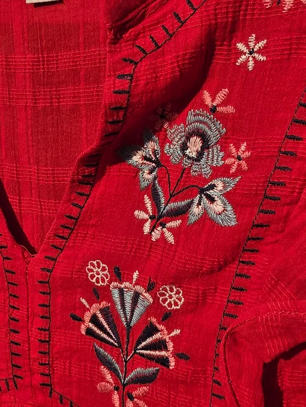 Knox Rose Red Floral Embroidered V-Neck Flutter Sleeve Dress | Size M - Image 4