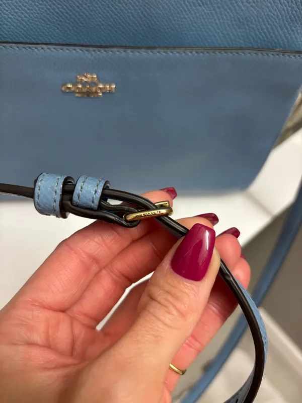 Authentic Coach Baby Blue Crossbody Bag - Image 3