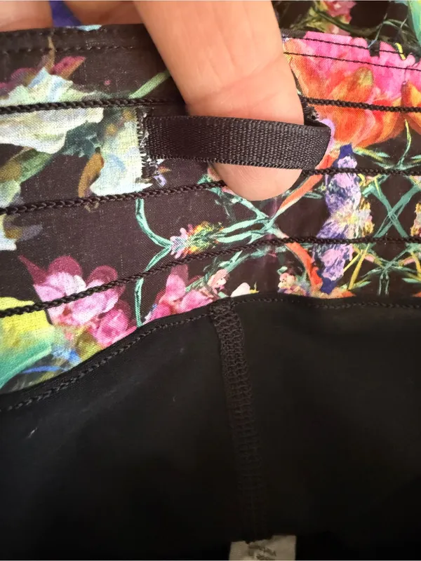 Lululemon Hotty Hot High Rise Skirt Skort Black Flowerscope Floral Size 2 W8AFWT - Image 11