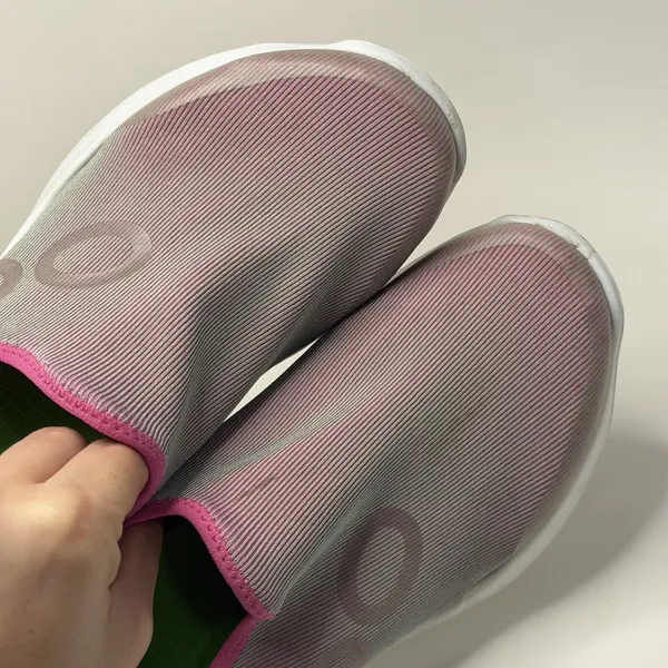 Oofos OOmg Sport Shoe Recovery Slip-On Low Rise Fuschia Sneaker Women's Size 9 - Image 10